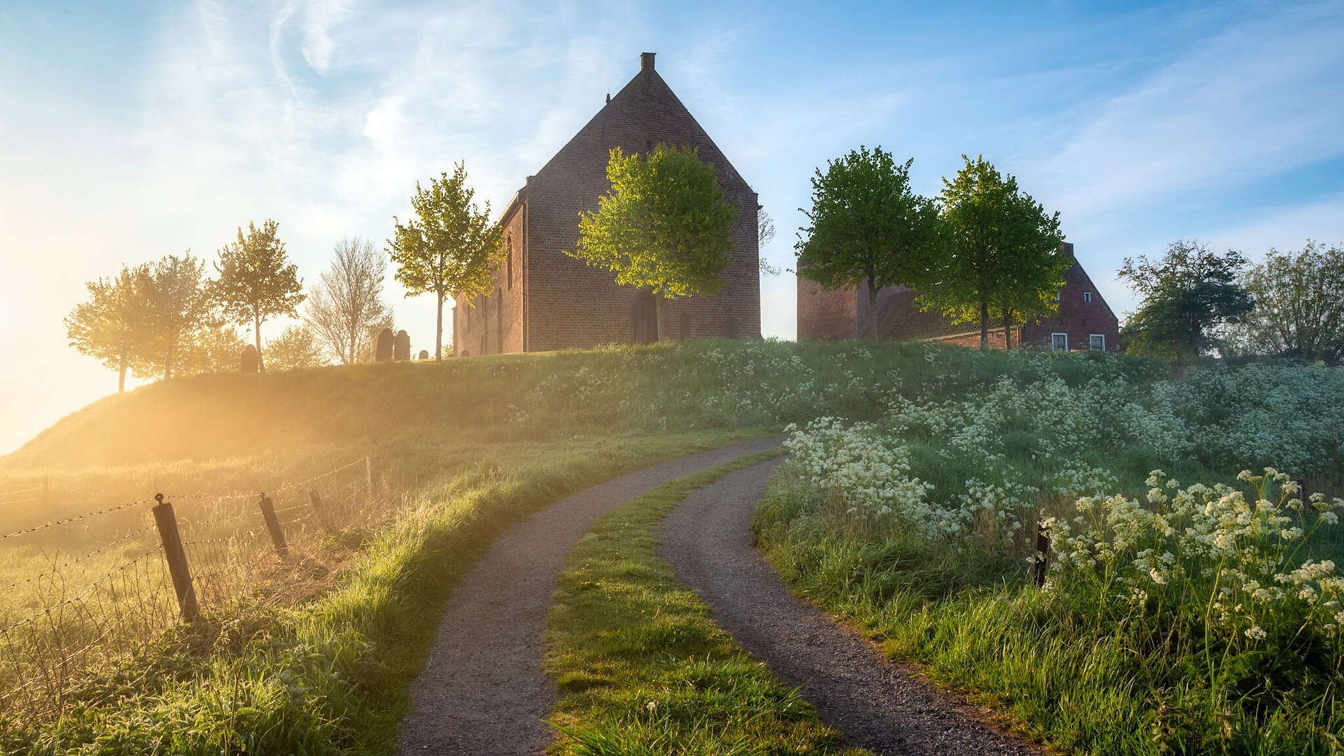 尤文图斯整体回撤成功遏制高压进攻,尤文图斯回传失误
