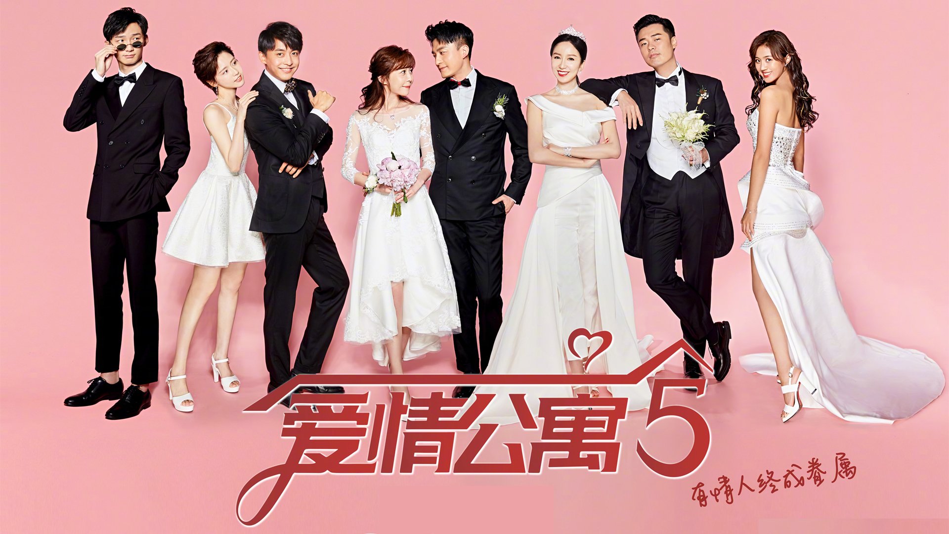 塔特与袋鼠队队友的默契配合,助力球队征战橄榄球赛场